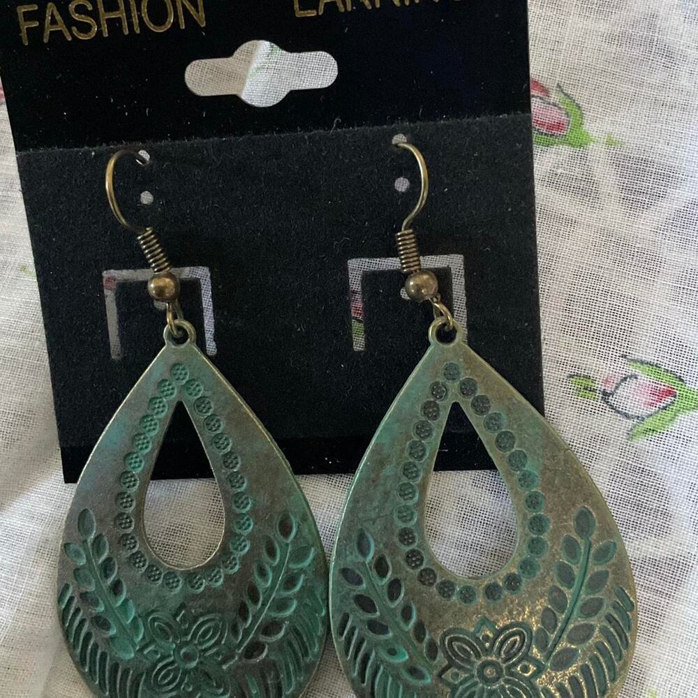 Vintage Style Earrings Dangle New Pierced Wire Boho